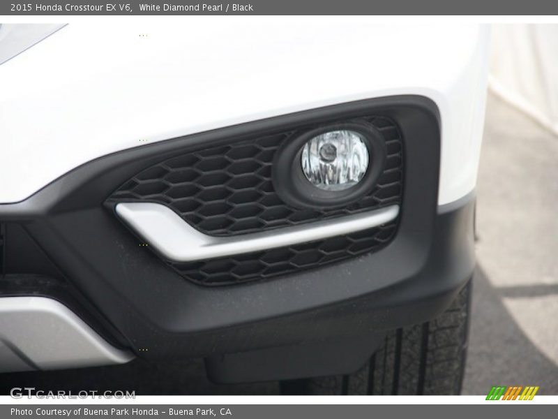 White Diamond Pearl / Black 2015 Honda Crosstour EX V6