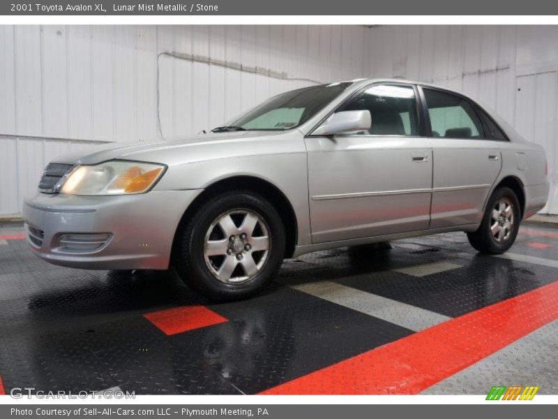 Lunar Mist Metallic / Stone 2001 Toyota Avalon XL