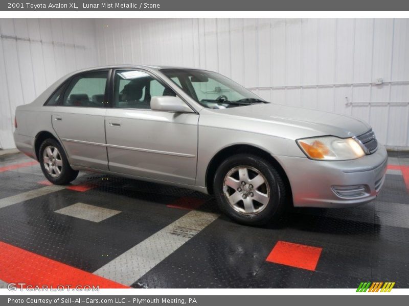 Lunar Mist Metallic / Stone 2001 Toyota Avalon XL