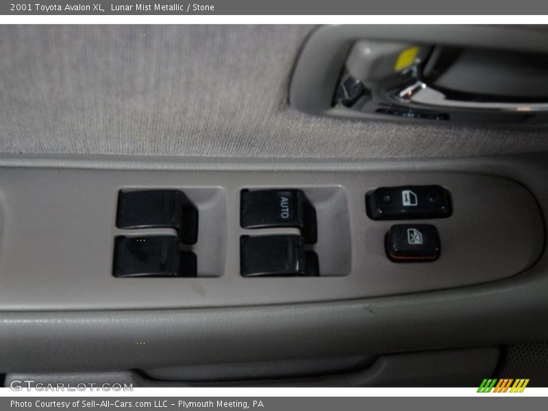 Lunar Mist Metallic / Stone 2001 Toyota Avalon XL