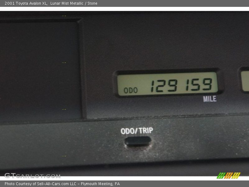 Lunar Mist Metallic / Stone 2001 Toyota Avalon XL