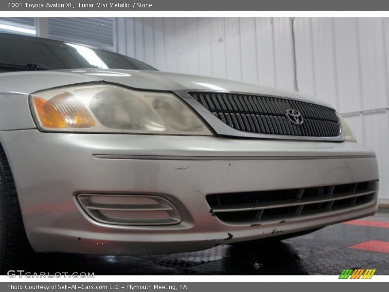 Lunar Mist Metallic / Stone 2001 Toyota Avalon XL