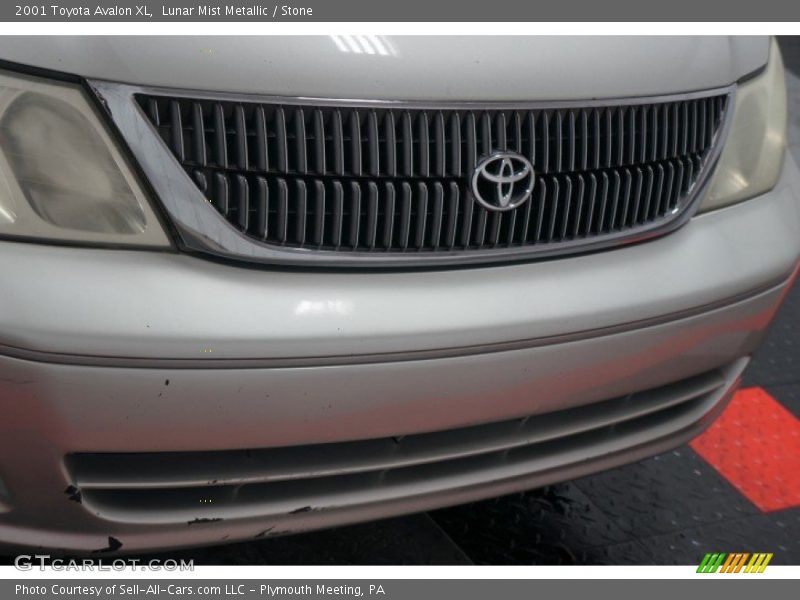 Lunar Mist Metallic / Stone 2001 Toyota Avalon XL