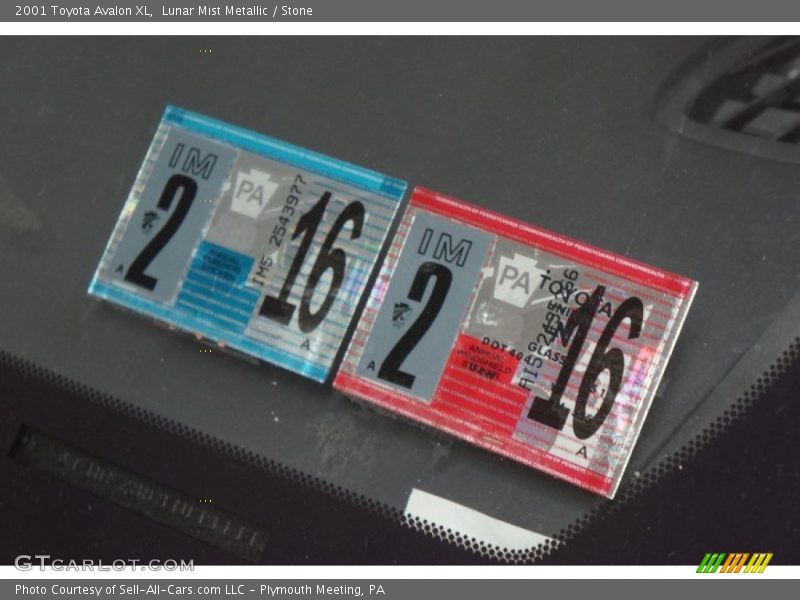Lunar Mist Metallic / Stone 2001 Toyota Avalon XL