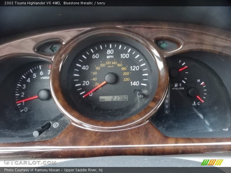 Bluestone Metallic / Ivory 2003 Toyota Highlander V6 4WD