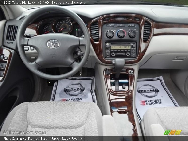 Bluestone Metallic / Ivory 2003 Toyota Highlander V6 4WD