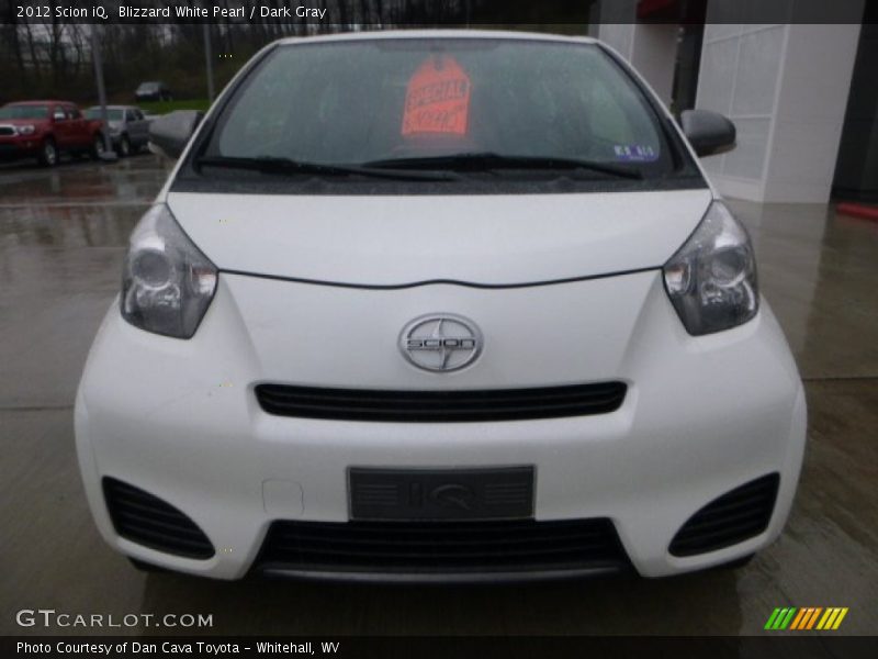 Blizzard White Pearl / Dark Gray 2012 Scion iQ