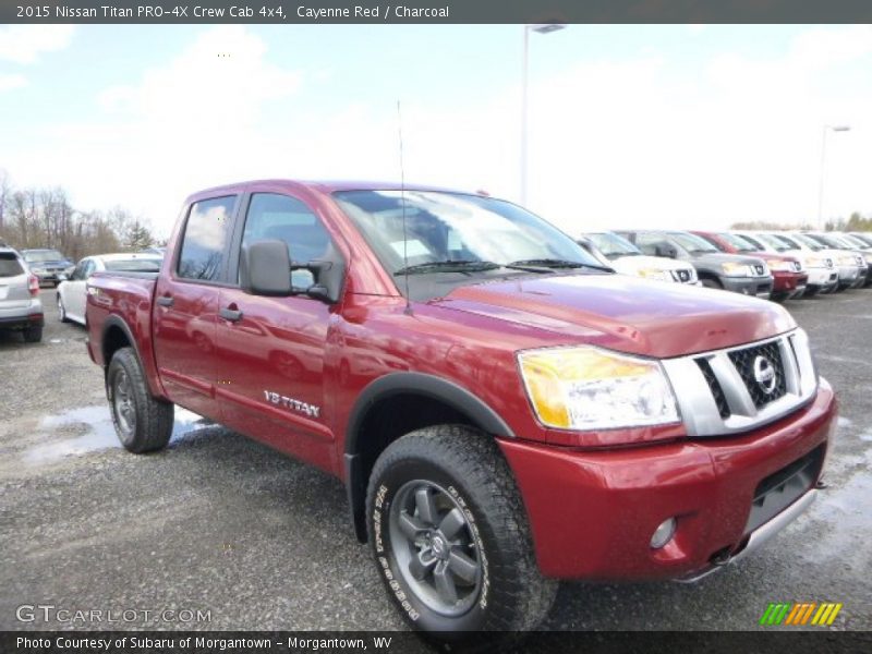 Front 3/4 View of 2015 Titan PRO-4X Crew Cab 4x4
