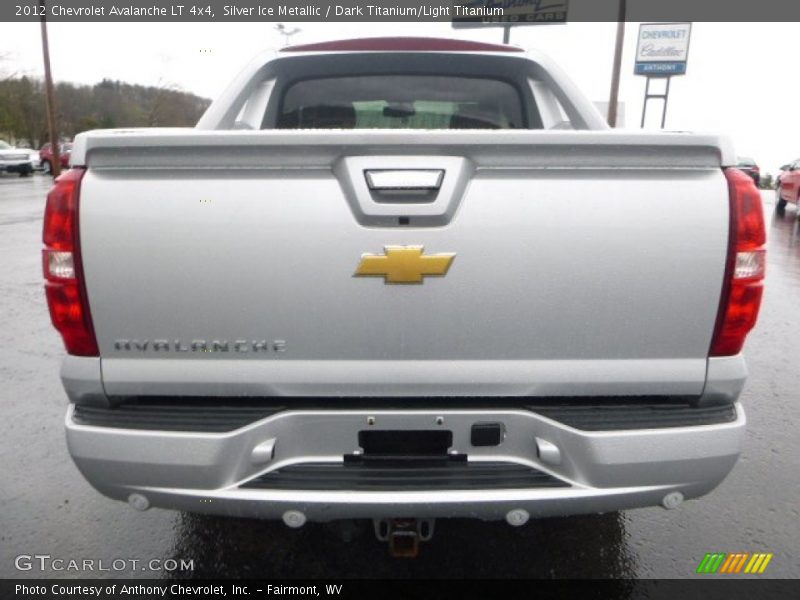 Silver Ice Metallic / Dark Titanium/Light Titanium 2012 Chevrolet Avalanche LT 4x4