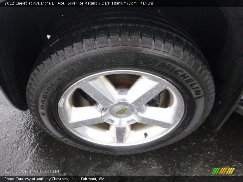 Silver Ice Metallic / Dark Titanium/Light Titanium 2012 Chevrolet Avalanche LT 4x4