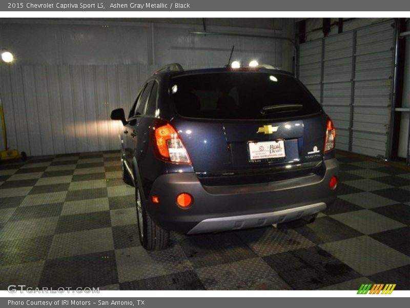 Ashen Gray Metallic / Black 2015 Chevrolet Captiva Sport LS