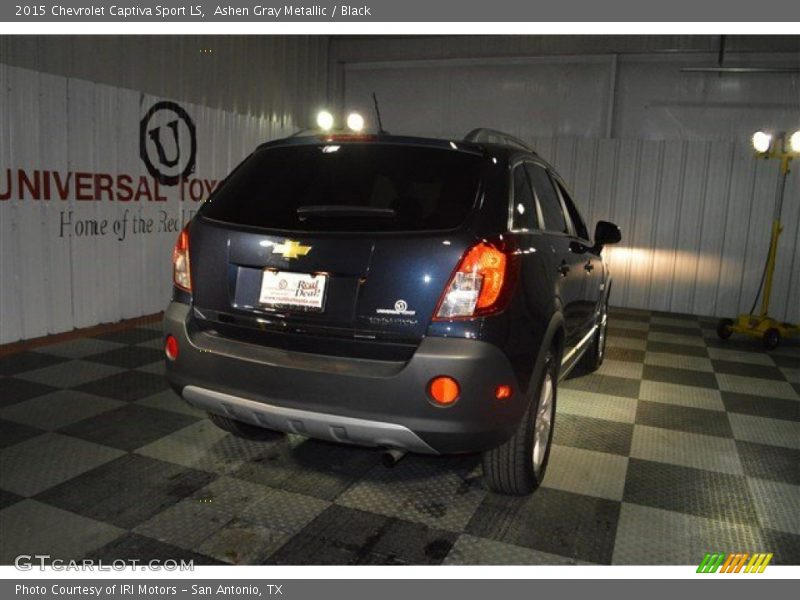 Ashen Gray Metallic / Black 2015 Chevrolet Captiva Sport LS