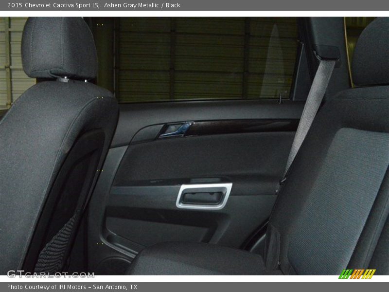 Ashen Gray Metallic / Black 2015 Chevrolet Captiva Sport LS