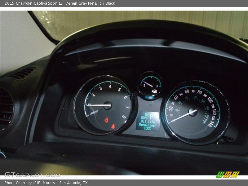 Ashen Gray Metallic / Black 2015 Chevrolet Captiva Sport LS