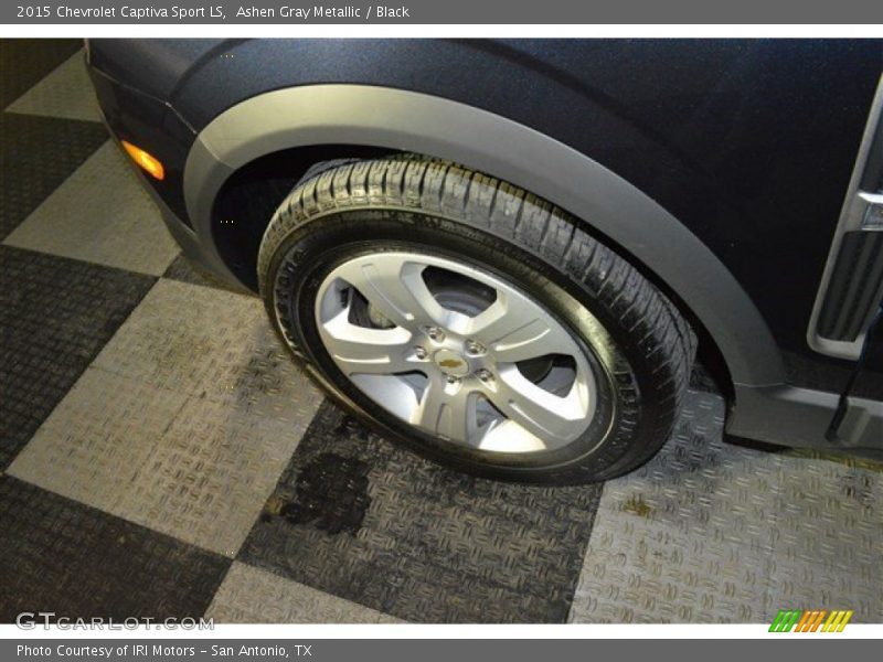 Ashen Gray Metallic / Black 2015 Chevrolet Captiva Sport LS