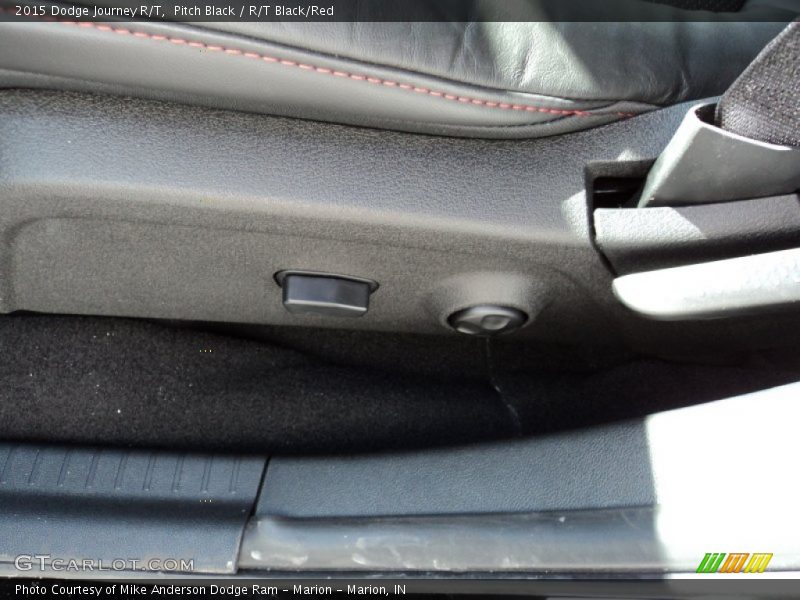 Pitch Black / R/T Black/Red 2015 Dodge Journey R/T