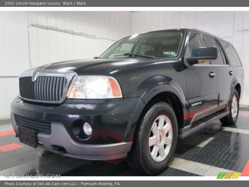 Black / Black 2003 Lincoln Navigator Luxury