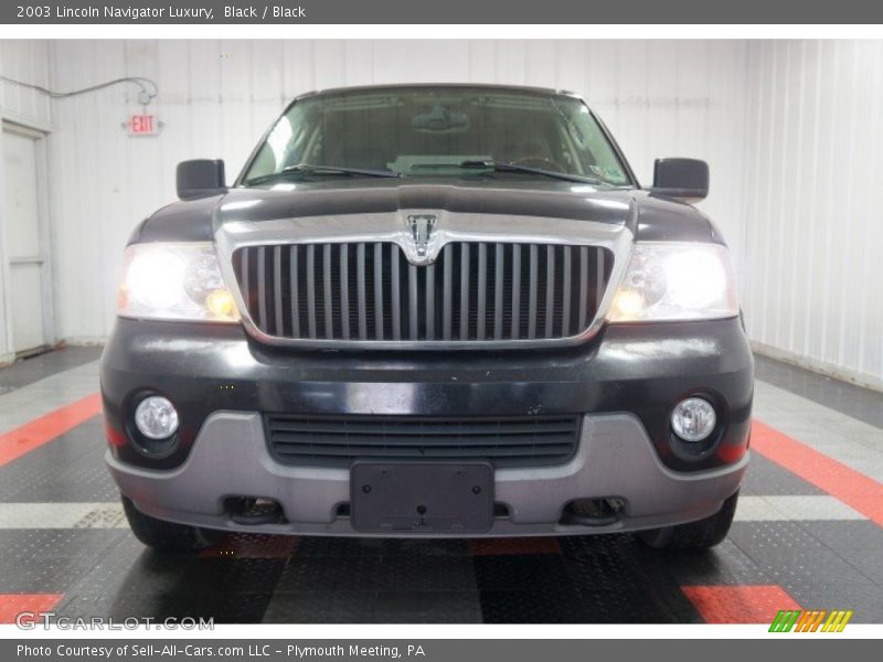 Black / Black 2003 Lincoln Navigator Luxury