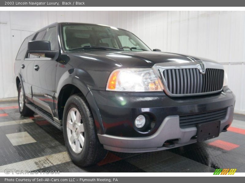Black / Black 2003 Lincoln Navigator Luxury