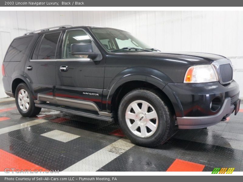 Black / Black 2003 Lincoln Navigator Luxury
