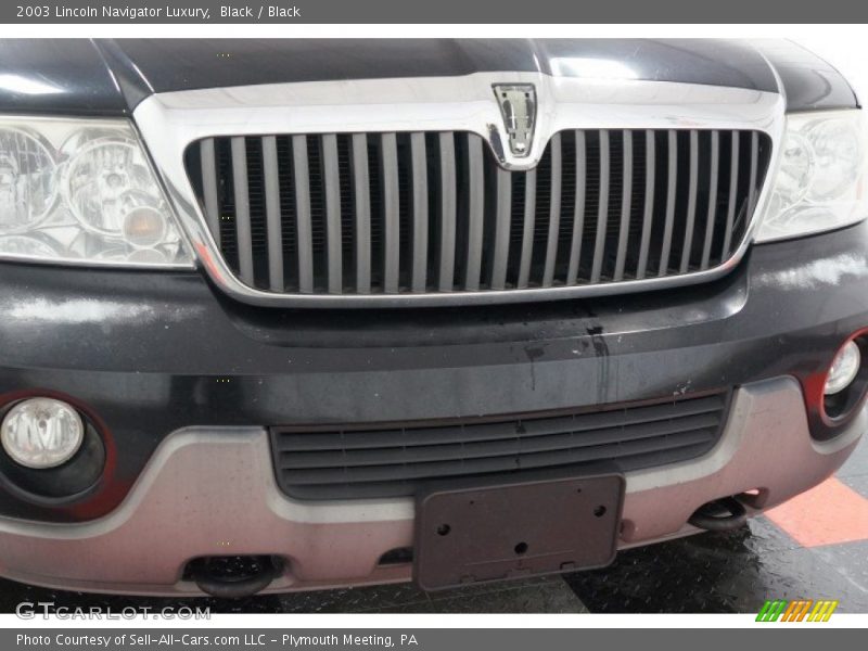 Black / Black 2003 Lincoln Navigator Luxury