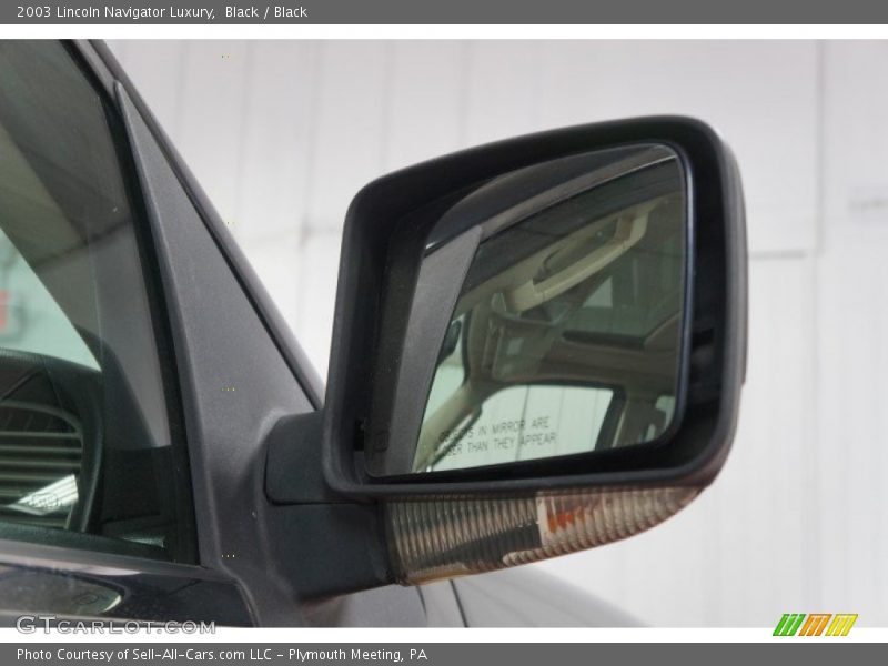 Black / Black 2003 Lincoln Navigator Luxury