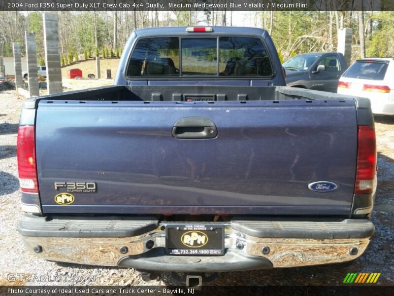 Medium Wedgewood Blue Metallic / Medium Flint 2004 Ford F350 Super Duty XLT Crew Cab 4x4 Dually