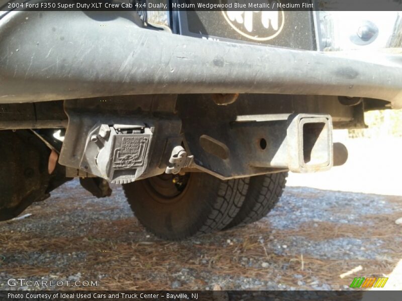 Medium Wedgewood Blue Metallic / Medium Flint 2004 Ford F350 Super Duty XLT Crew Cab 4x4 Dually