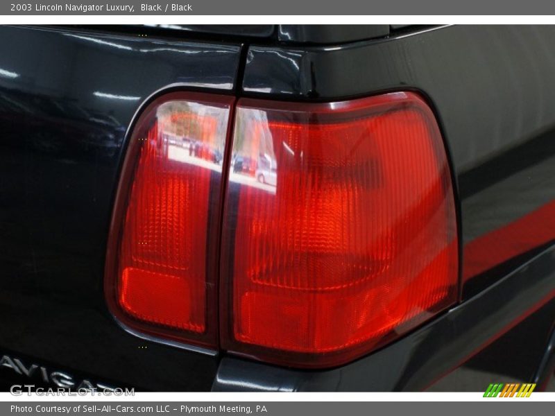 Black / Black 2003 Lincoln Navigator Luxury