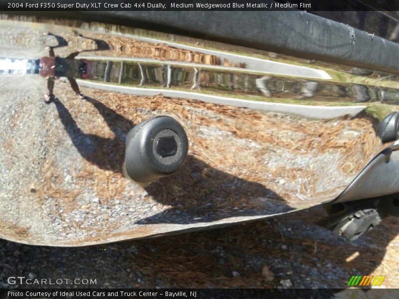Medium Wedgewood Blue Metallic / Medium Flint 2004 Ford F350 Super Duty XLT Crew Cab 4x4 Dually
