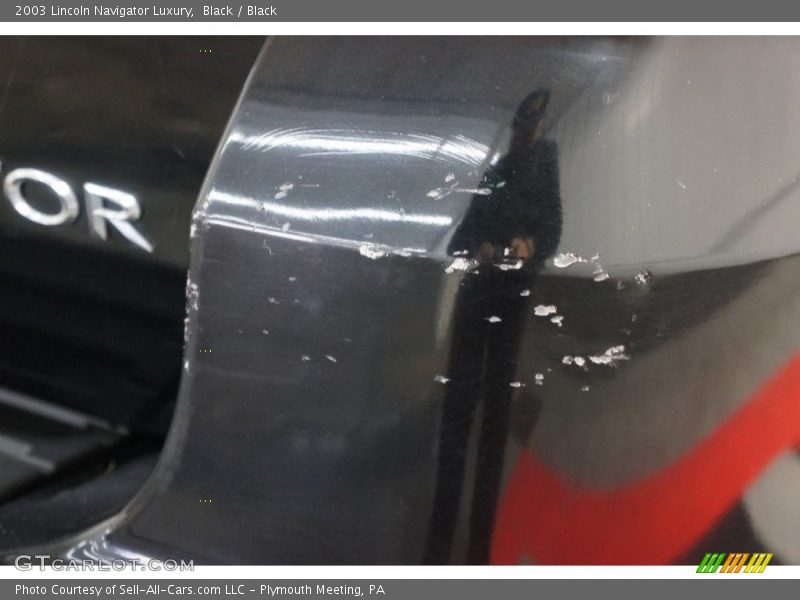 Black / Black 2003 Lincoln Navigator Luxury