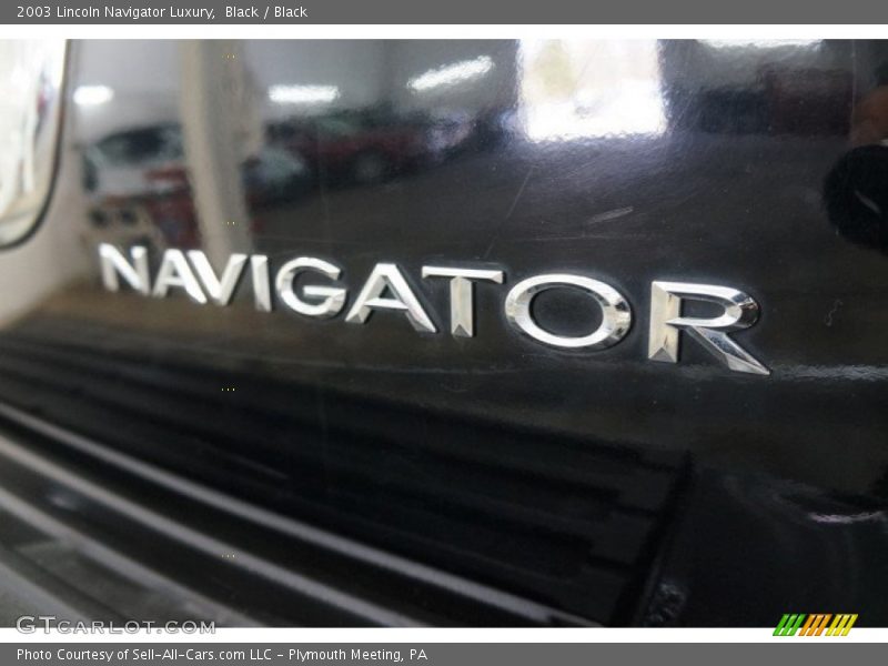 Black / Black 2003 Lincoln Navigator Luxury