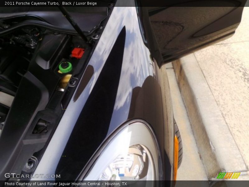 Black / Luxor Beige 2011 Porsche Cayenne Turbo