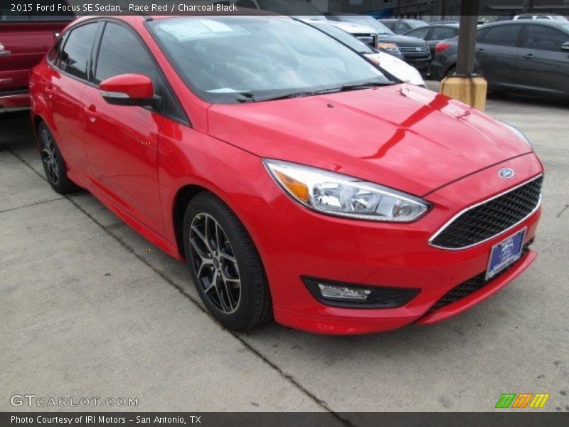 Race Red / Charcoal Black 2015 Ford Focus SE Sedan