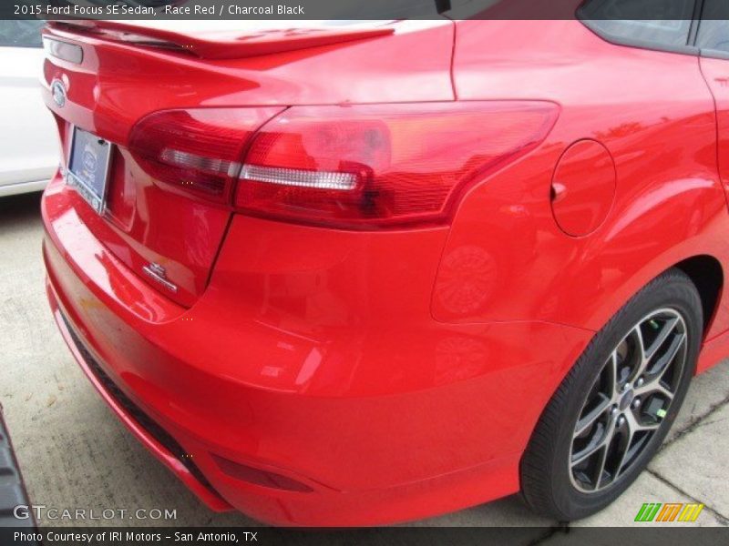Race Red / Charcoal Black 2015 Ford Focus SE Sedan