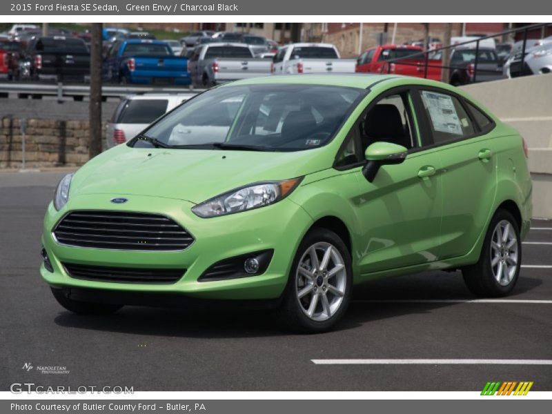 Green Envy / Charcoal Black 2015 Ford Fiesta SE Sedan