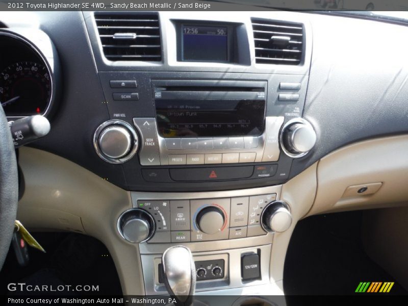 Sandy Beach Metallic / Sand Beige 2012 Toyota Highlander SE 4WD