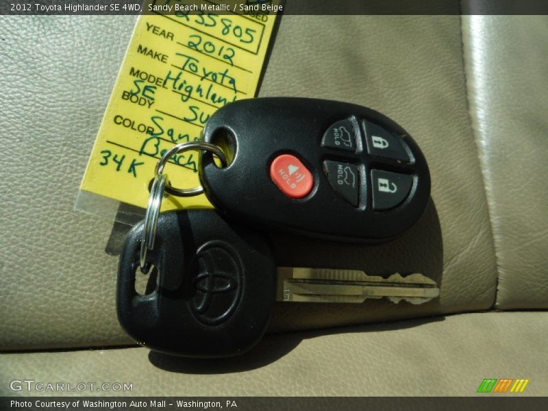 Sandy Beach Metallic / Sand Beige 2012 Toyota Highlander SE 4WD