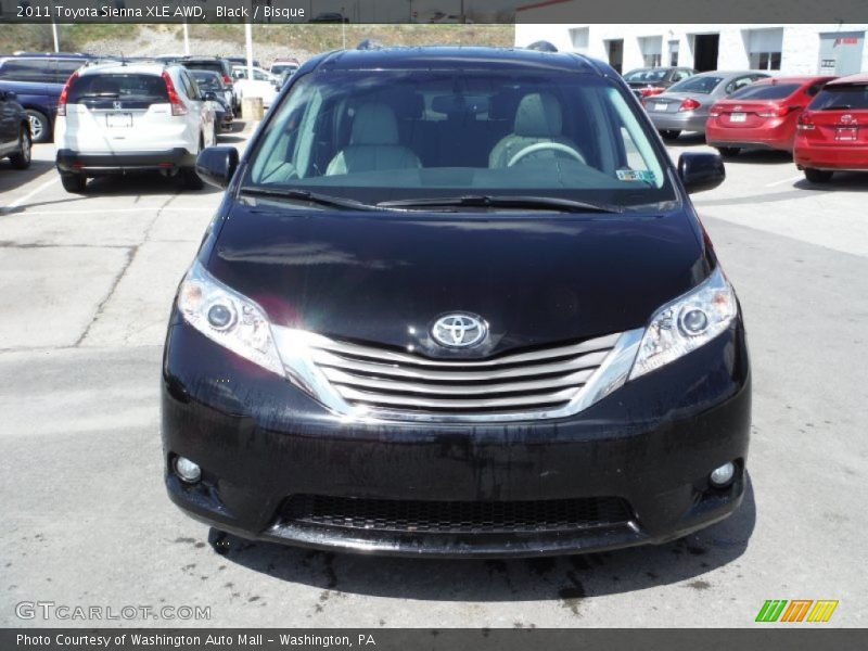 Black / Bisque 2011 Toyota Sienna XLE AWD