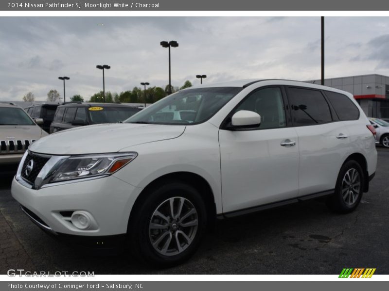 Moonlight White / Charcoal 2014 Nissan Pathfinder S
