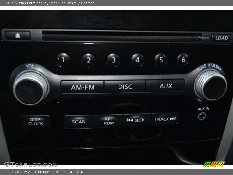 Moonlight White / Charcoal 2014 Nissan Pathfinder S