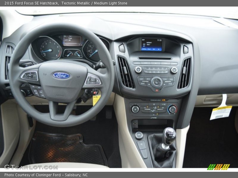 Dashboard of 2015 Focus SE Hatchback
