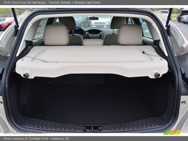 Tectonic Metallic / Medium Light Stone 2015 Ford Focus SE Hatchback