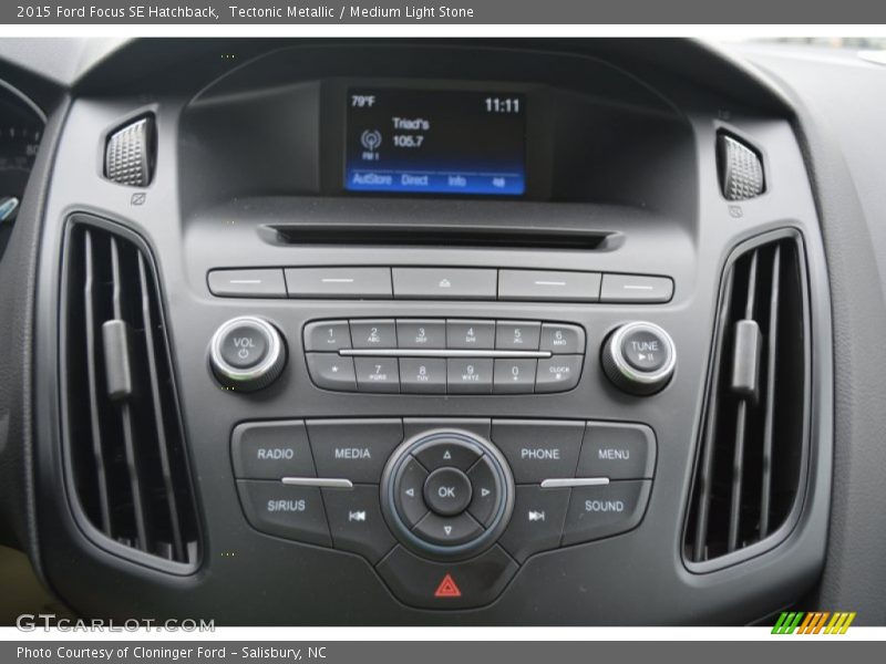 Controls of 2015 Focus SE Hatchback