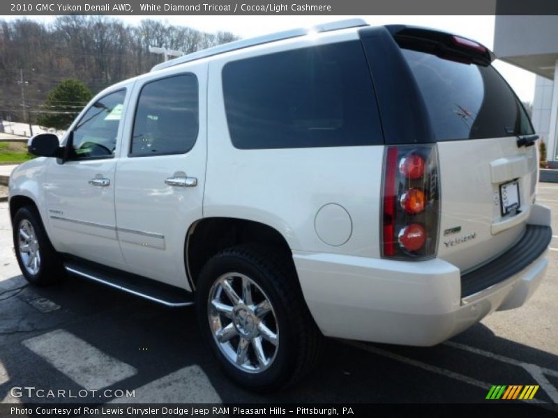 White Diamond Tricoat / Cocoa/Light Cashmere 2010 GMC Yukon Denali AWD
