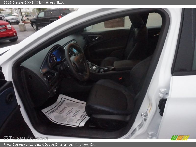 Bright White / Black 2015 Chrysler 200 S