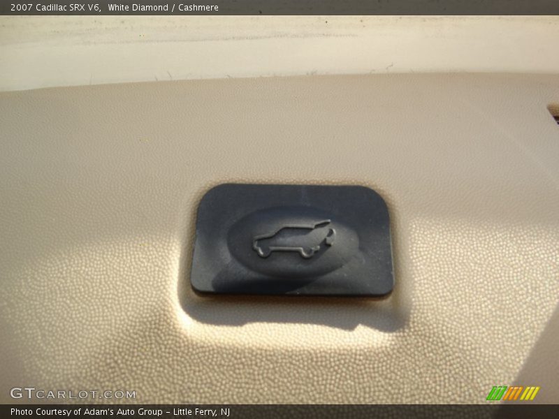White Diamond / Cashmere 2007 Cadillac SRX V6