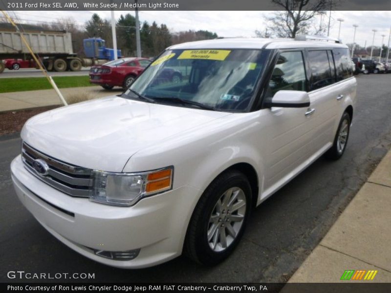 Front 3/4 View of 2011 Flex SEL AWD