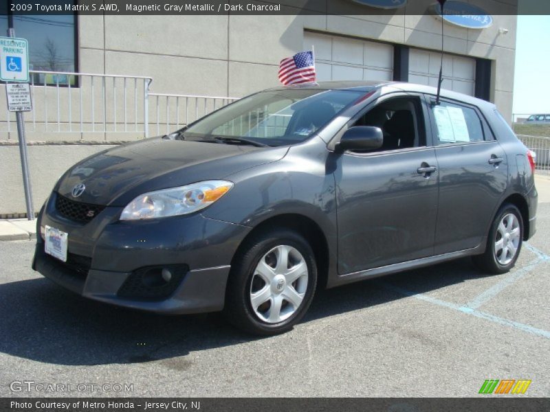 Magnetic Gray Metallic / Dark Charcoal 2009 Toyota Matrix S AWD