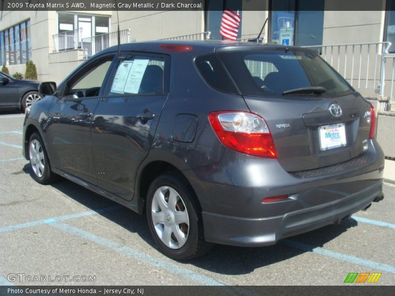 Magnetic Gray Metallic / Dark Charcoal 2009 Toyota Matrix S AWD